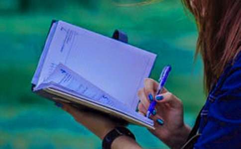 �����̳�����