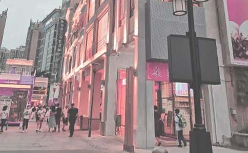 ����Ĺ㳡����