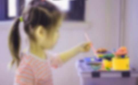 女孩,不哭作文1000字