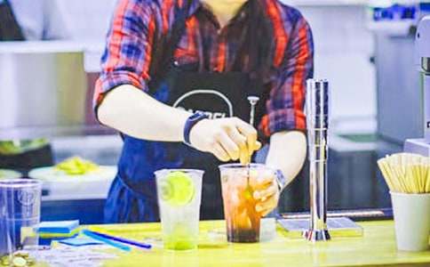 ���к���Ա����һ����