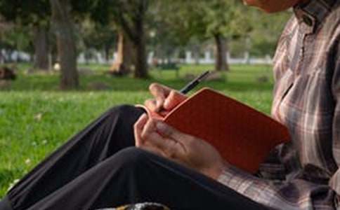 �ܶ�����300��3ƪ